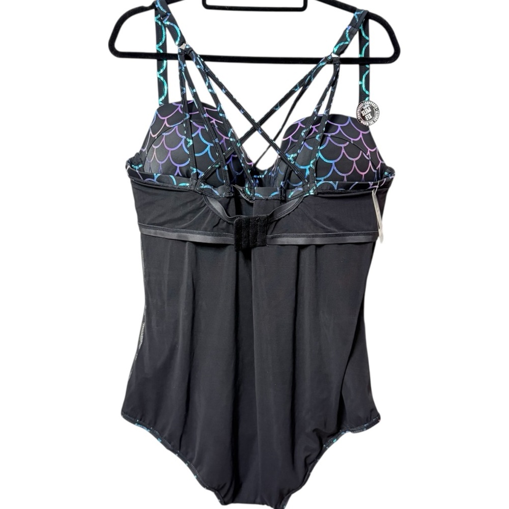 Torrid Black w/ Mermaid Scale Swimsuit Sz 2X NWT - Picture 6 of 8